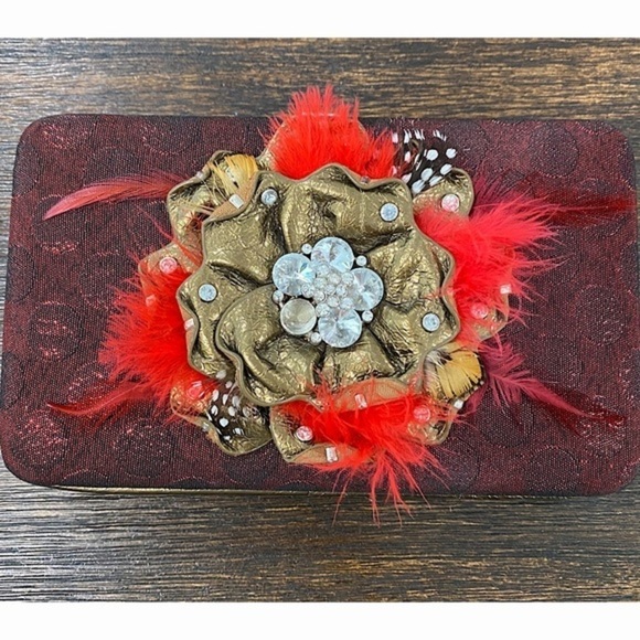 Red feather wallet - Picture 1 of 5